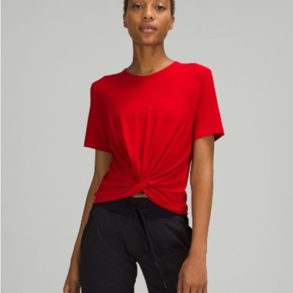 Lululemon Crescent Tee
Dark Red
